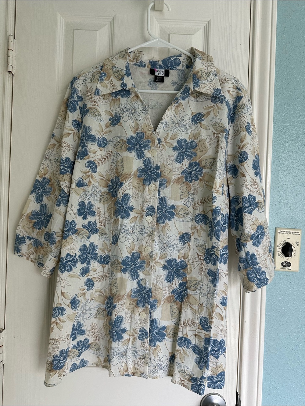 Studio 1940 Linen Blend Tunic size 18/20W blue and tan floral floral design